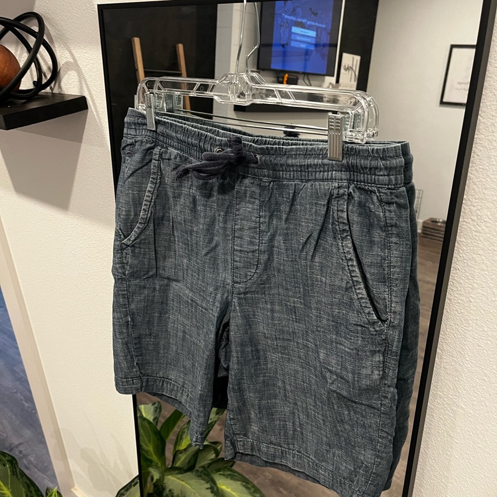 Urban pipeline shorts sz. Md